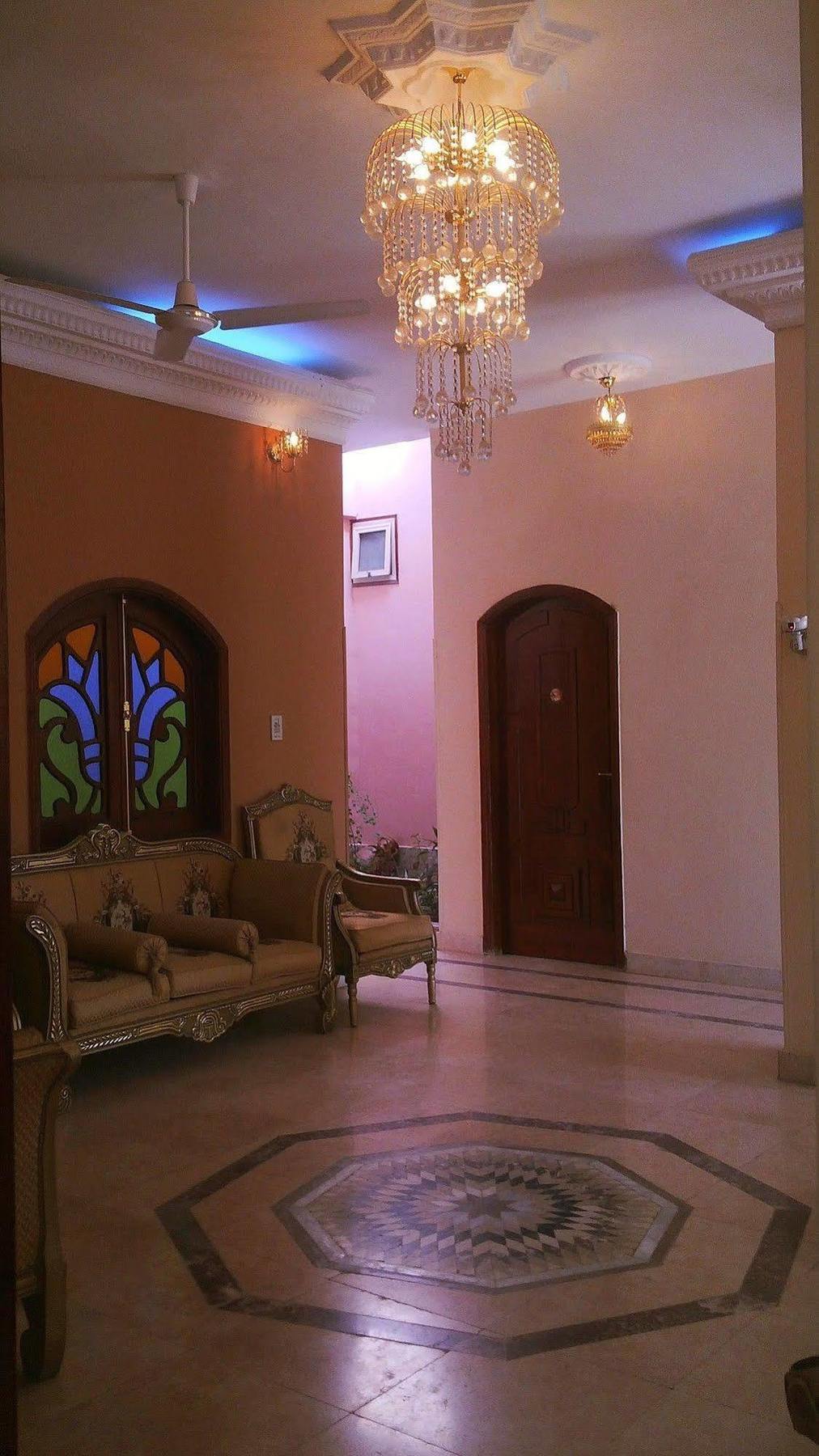 فندق أهرامات الأقصر المظهر الخارجي الصورة